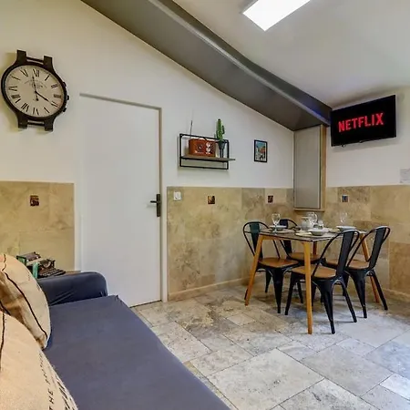 Le Coin Vintage I Hyper Centre I Bourguignon & Cozy